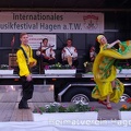 Ein Duo der Folkloregruppe Yarmarka aus Perm in Russland in Hagen a.T.W.