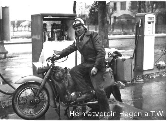 Josef Unland mit seinem Motorrad