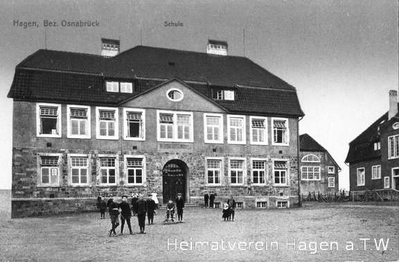 Die 1911 erbaute katholische Volksschule Hagen