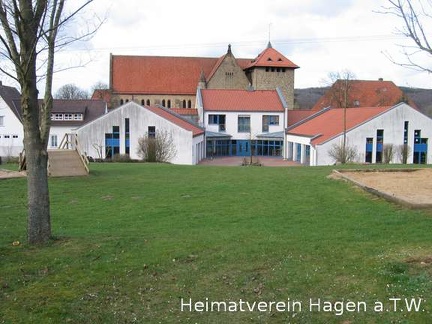 Gellenbeck, St.-Marien-Kindergarten und Kirche Mariä Himmelfahrt